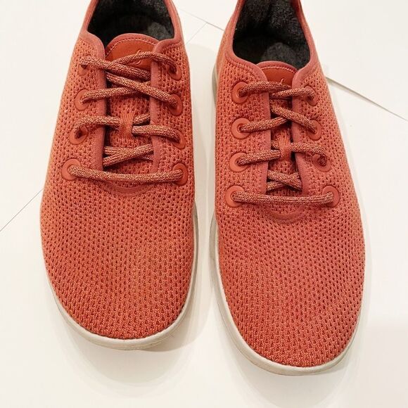 AllBirds  100% Wool Sneakers Trail Runner size 9 Nantucket Red - Picture 4 of 8